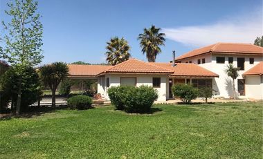 Venta hermosa parcela de agrado en Pirque