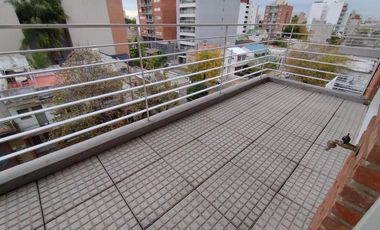 VENTA DE DEPARTAMENTO EN MORON SUR - 2 AMBIENTES CON COCHERA