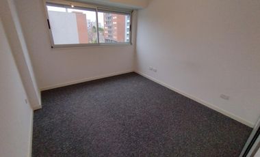 VENTA DE DEPARTAMENTO EN MORON SUR - 2 AMBIENTES CON COCHERA