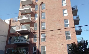 VENTA DE DEPARTAMENTO EN MORON SUR - 2 AMBIENTES CON COCHERA