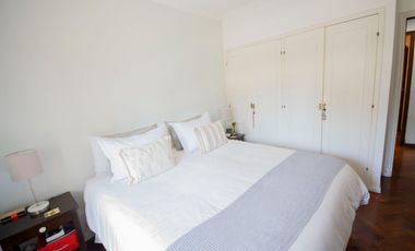 Casa de 4 ambientes   dependencia de servicio en venta, en San Isidro.