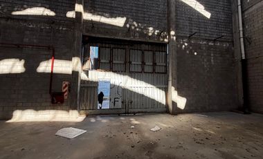 Galpón - Depósito de 744 m2  en  Lanús Oeste - VENTA - ALQUILER