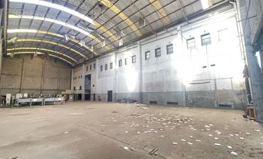 Galpón - Depósito de 744 m2  en  Lanús Oeste - VENTA - ALQUILER