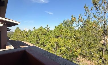 CASA EN VENTA EN CLUB Y DENTRO DEL CAMPO DE GOLF ALTOZANO, MORELIA