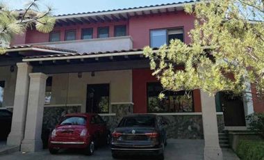 CASA EN VENTA EN CLUB Y DENTRO DEL CAMPO DE GOLF ALTOZANO, MORELIA