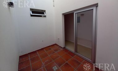 Venta de Casa de 4 ambientes con cochera en Wilde