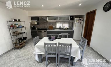 Venta 2 Viviendas de 3 ambientes con Local Comercial Quilmes Oeste- OPORTUNIDAD-GALPON/ DEPOSITO/COMERCIO