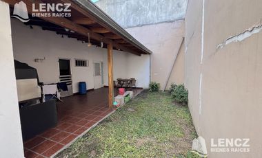Venta 2 Viviendas de 3 ambientes con Local Comercial Quilmes Oeste- OPORTUNIDAD-GALPON/ DEPOSITO/COMERCIO