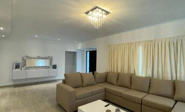 Casa en venta - 4 Dormitorios 4 Baños - 880Mts2 - San Vicente