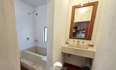 CASA AMUEBLADA EN VENTA EN EL CENTRO DE MÉRIDA