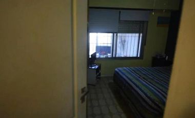 Casa en venta - 2 Dormitorios 2 Baños - Cochera - 300Mts2 - Berazategui
