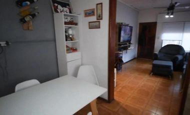 Casa en venta - 2 Dormitorios 2 Baños - Cochera - 300Mts2 - Berazategui