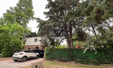 Casa en venta - 3 Dormitorios 2 Baños - 520Mts2 - Villa Elisa, La Plata