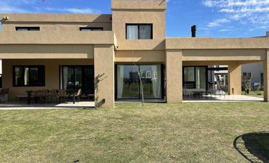 Casa en Pilará I Mallmann Propiedades