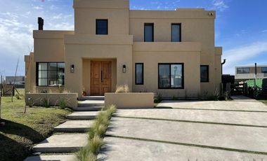 Casa en Pilará I Mallmann Propiedades