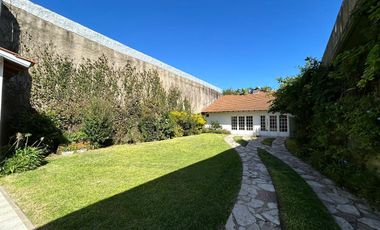 Casa en  hermosa zona de Lanus