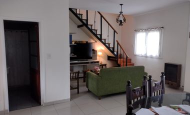Venta | Casa 4 Ambientes | Pileta y Quincho