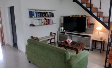 Venta | Casa 4 Ambientes | Pileta y Quincho