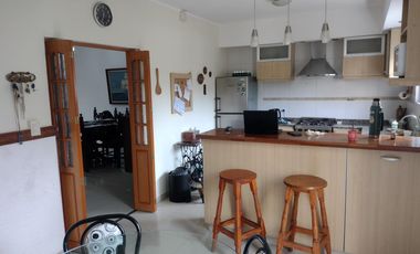 Venta | Casa 4 Ambientes | Pileta y Quincho