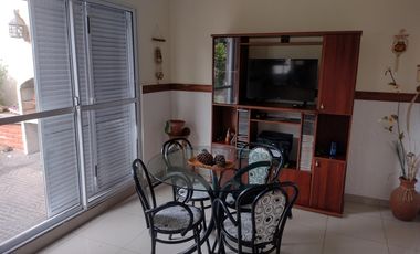 Venta | Casa 4 Ambientes | Pileta y Quincho