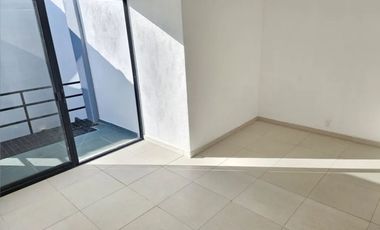 CERCA DEL METROPOLITANO