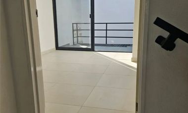 CERCA DEL METROPOLITANO