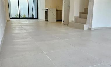 CERCA DEL METROPOLITANO