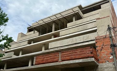 Venta departamento monoambiente con balcon - Tigre