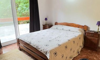Casa con 2uf. en Costa del Este - Avenida 2 entre Dalias y Rosas