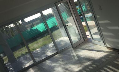 VENTA. Casa 3 dormitorios. Los Quebrachos. Las Martinetas