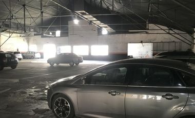 Venta en block amplio local y/o alquiler de local y garaje (juntos o por separado) - San Isidro