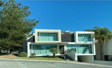 LOMAS DE GRAN JARDIN CASA EN VENTA