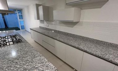 LOMAS DE GRAN JARDIN CASA EN VENTA