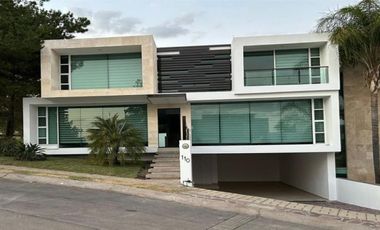 LOMAS DE GRAN JARDIN CASA EN VENTA