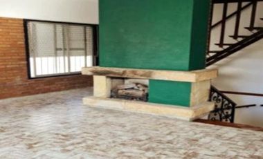 Dúplex en venta - 2 Dormitorios 1 Baño - Cochera - 215Mts2 - Villa Luzuriaga