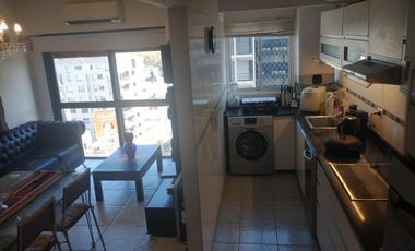 Departamento muy luminoso y reciclado con cochera