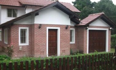Casa en venta - 3 Dormitorios 2 Baños - Cochera - 525Mts2 - Pinamar