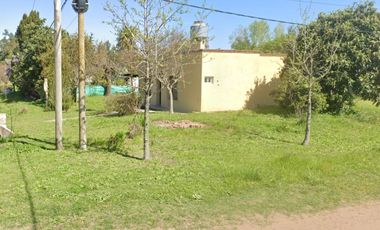 Casa en venta - 2 Dormitorios 1 Baño - 408Mts2 - Saladillo
