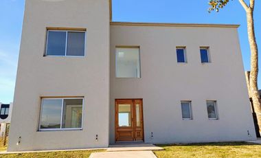 Casa en  Riberas Puertos del Lago