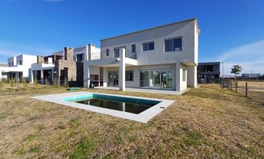 Casa en  Riberas Puertos del Lago
