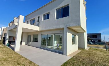 Casa en  Riberas Puertos del Lago