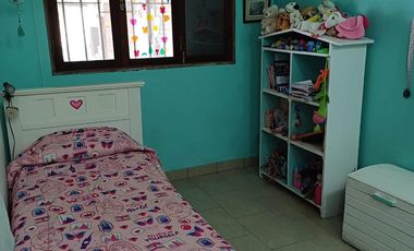 SE VENDE HERMOSA CASA ZONA JOHNSON ACERO AV.ALMAFUERTE