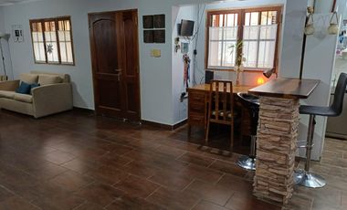 SE VENDE HERMOSA CASA ZONA JOHNSON ACERO AV.ALMAFUERTE