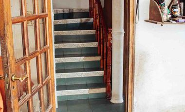 Casa en venta - 3 Dormitorios 2 Baños - Cochera - 300Mts2 - Tolosa, La Plata