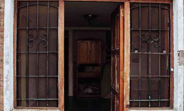 Casa en venta - 3 Dormitorios 2 Baños - Cochera - 300Mts2 - Tolosa, La Plata