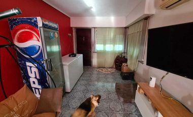 Casa en venta - 2 Dormitorios 2 Baños - Cochera - 430Mts2 - Quilmes