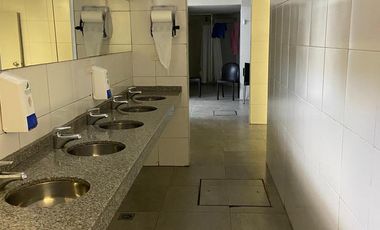 Alquiler 1750 mts Depósito en  Piñeyro