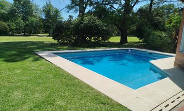 Casa sobre golf de 3 dormitorios, increíbles vistas, oportunidad