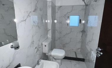 VENTA  Villa Carlos Paz  Centro nuevo 3 dormitorios cochera doble amenities Patio