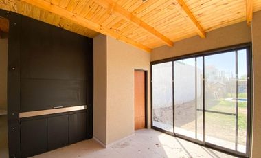 casa pileta 3 dormitorios tierra de sueños 2